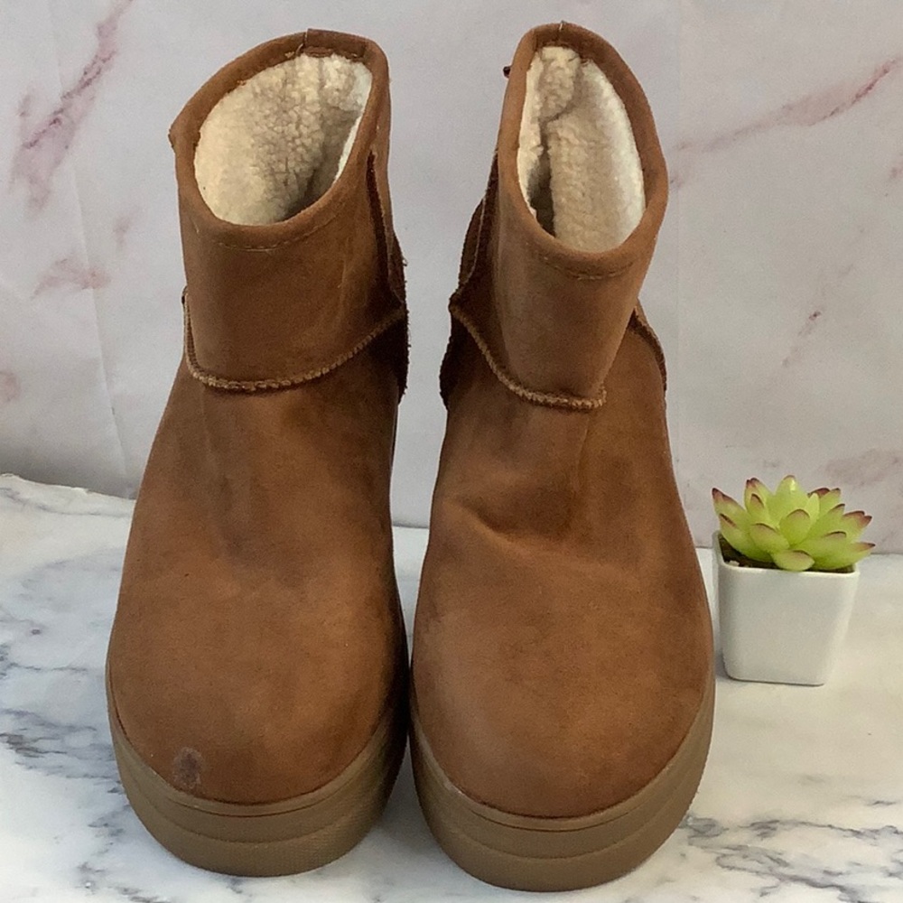 NWOT Mia Women's Brown Ankle Boots Size 6.5